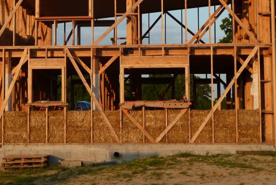 ecoconstruction-team-building